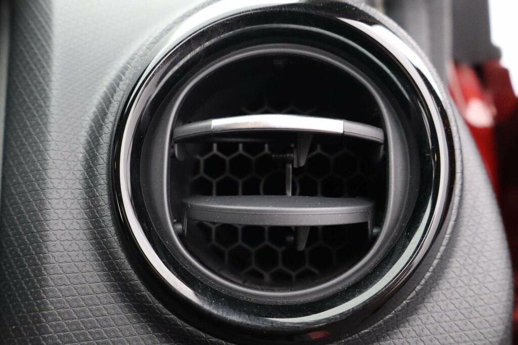 Renault Clio Clio Iconic Tce Black #20