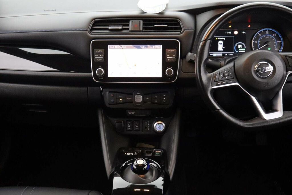 Nissan Leaf N-connecta Silver #25