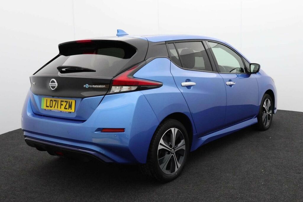 Nissan Leaf N-connecta Silver #7