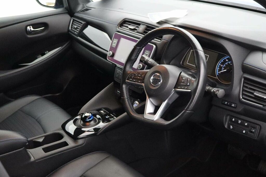 Nissan Leaf N-connecta Silver #10