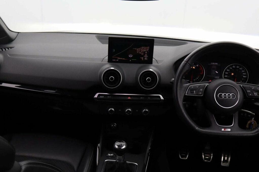 Audi Q2 30 Tdi Black Edition  #24