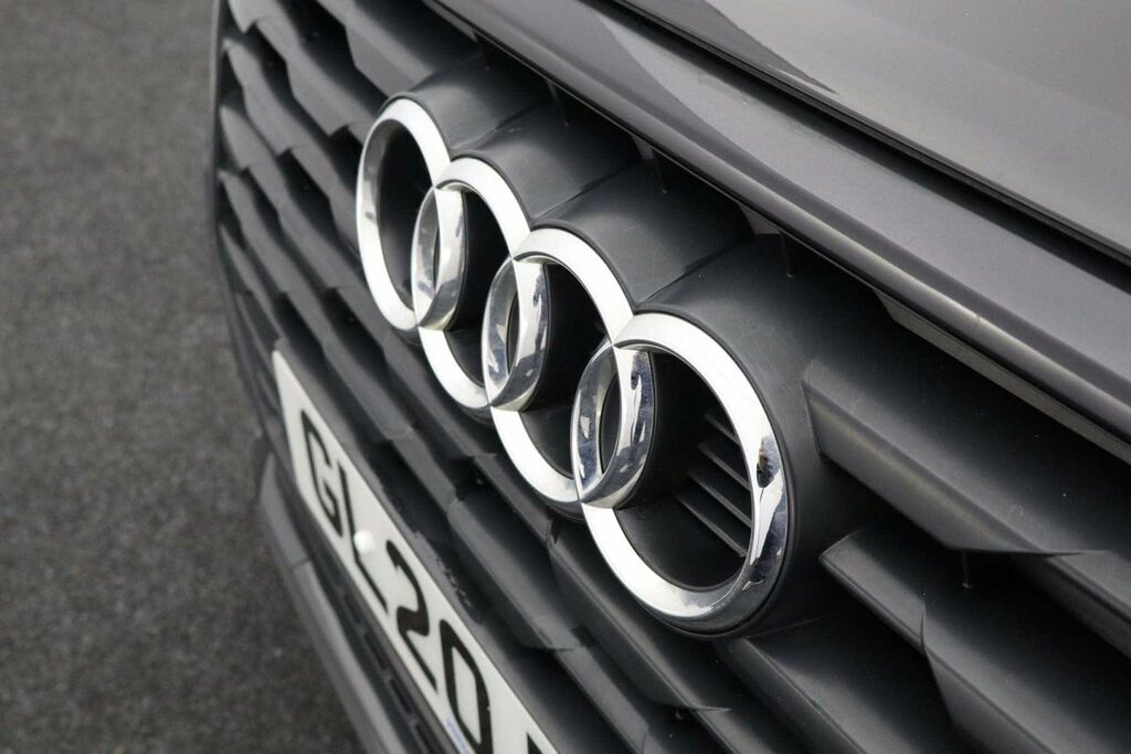 Audi Q2 30 Tdi Black Edition  #34