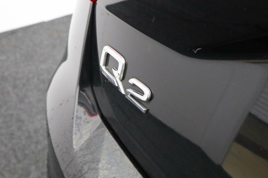 Audi Q2 30 Tdi Black Edition  #27