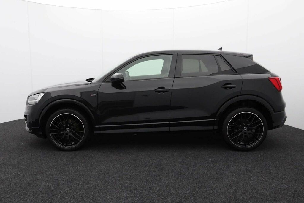 Audi Q2 1.0 Q2 Black Edition 30 Tfsi Black #4