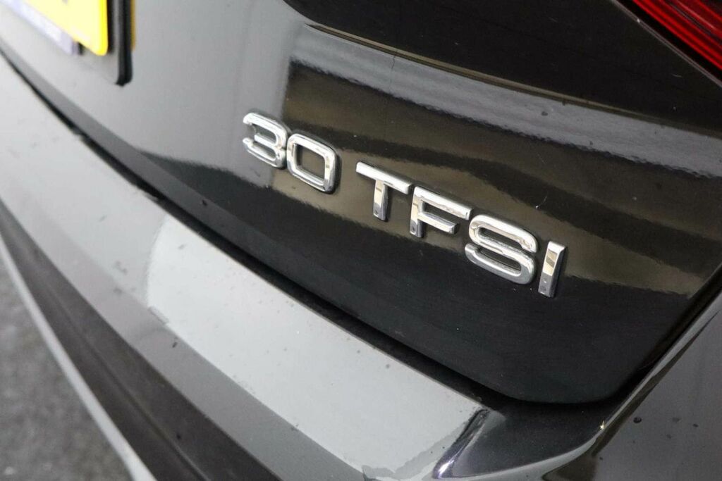 Audi Q2 30 Tdi Black Edition  #26
