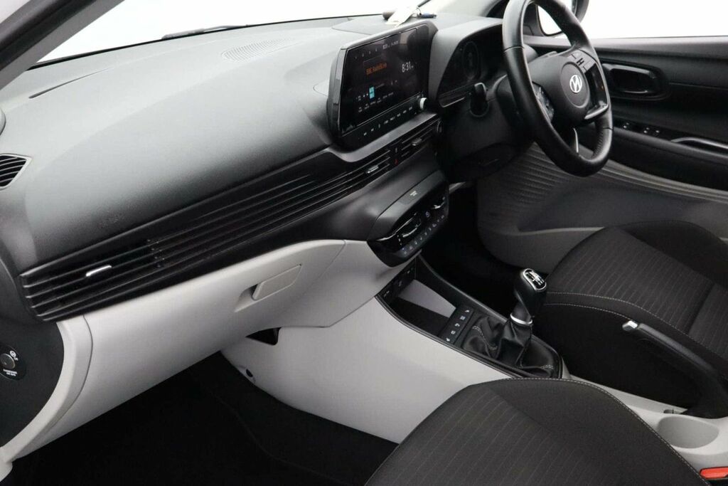 Hyundai I20 Se White #30