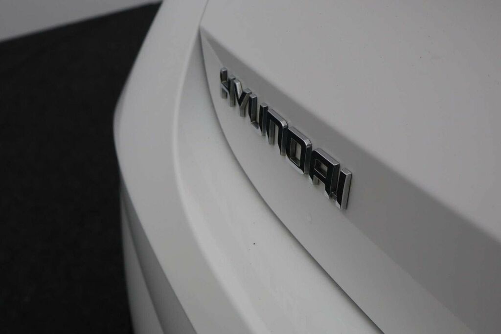 Hyundai I20 Se White #26