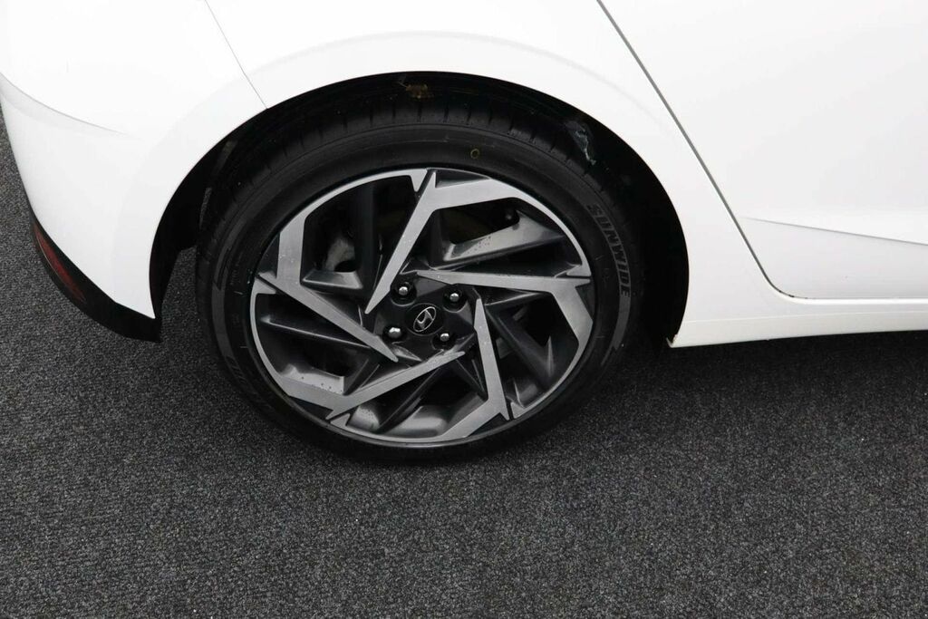 Hyundai I20 Se White #9