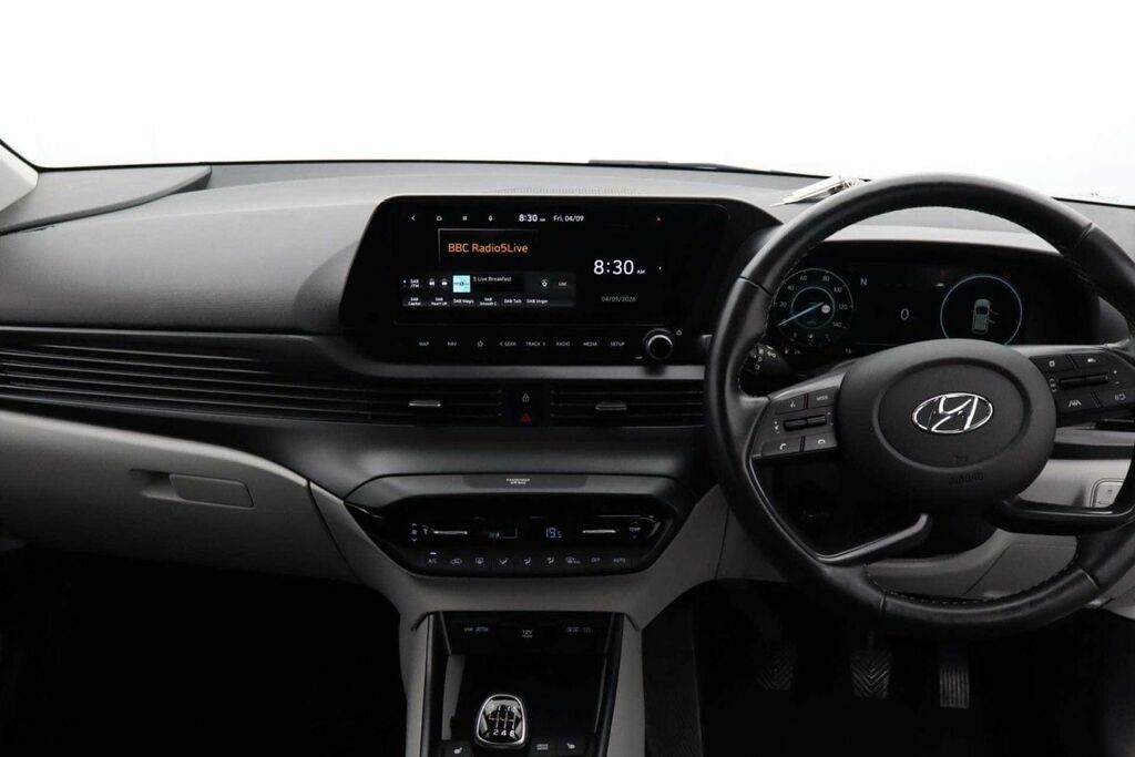 Hyundai I20 Se White #23