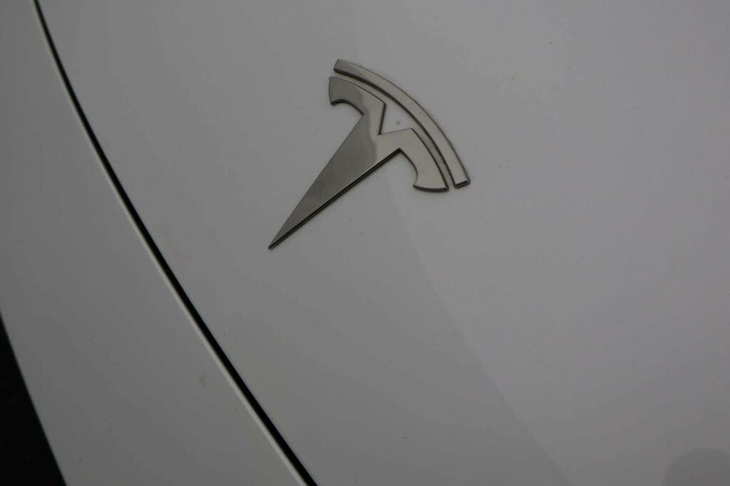 Tesla Model 3 Rwd 245 Ps White #33