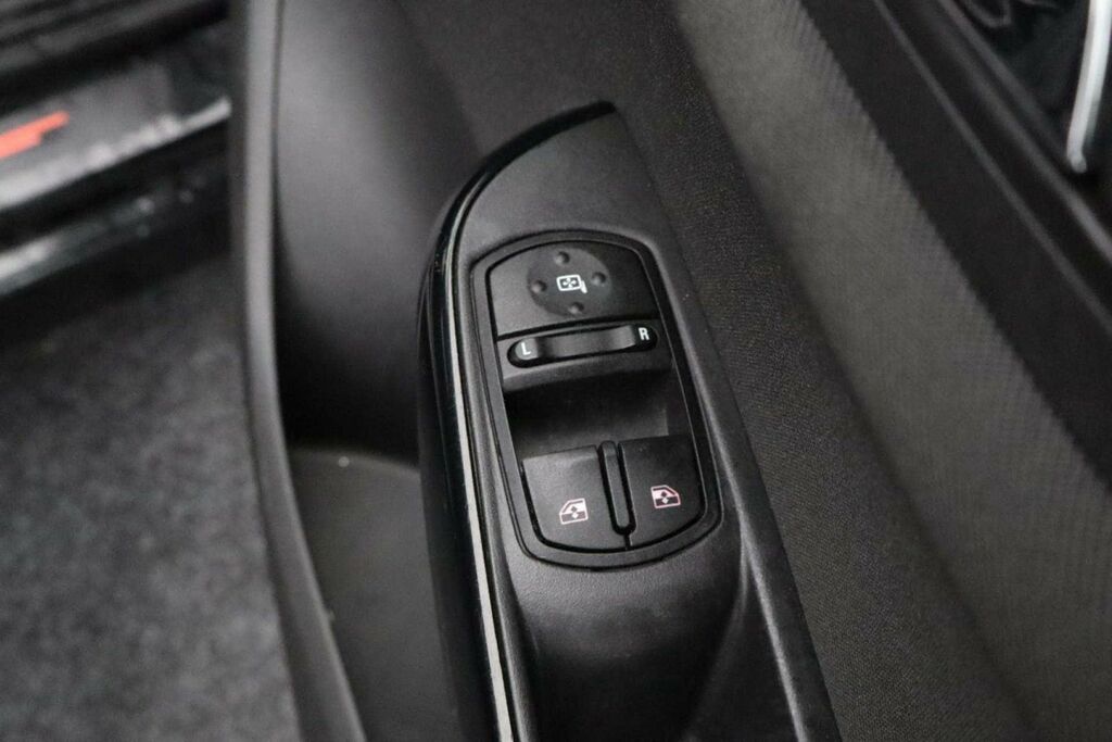 Vauxhall Corsa 1.4 Design Blue #18