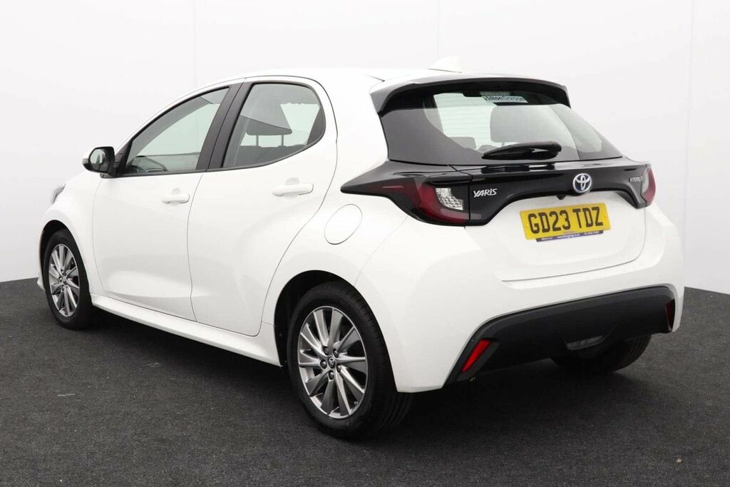 Toyota Yaris 1.5 Yaris Icon Hev Cvt White #5
