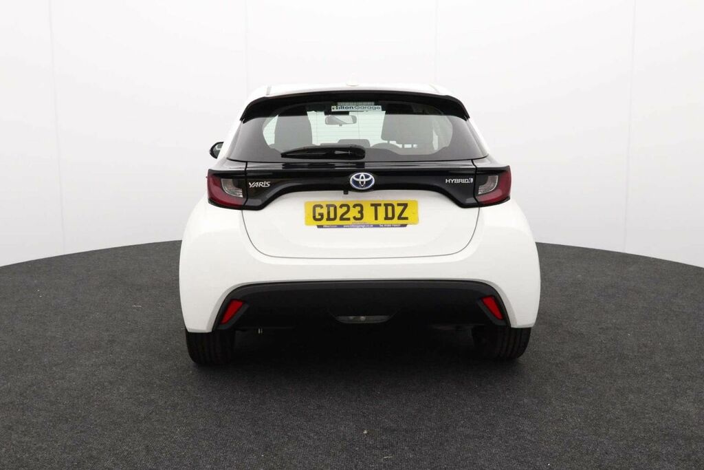 Toyota Yaris 1.5 Yaris Icon Hev Cvt White #6