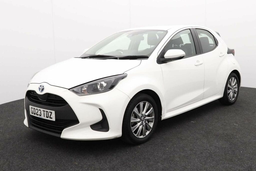 Toyota Yaris 1.5 Yaris Icon Hev Cvt White #3