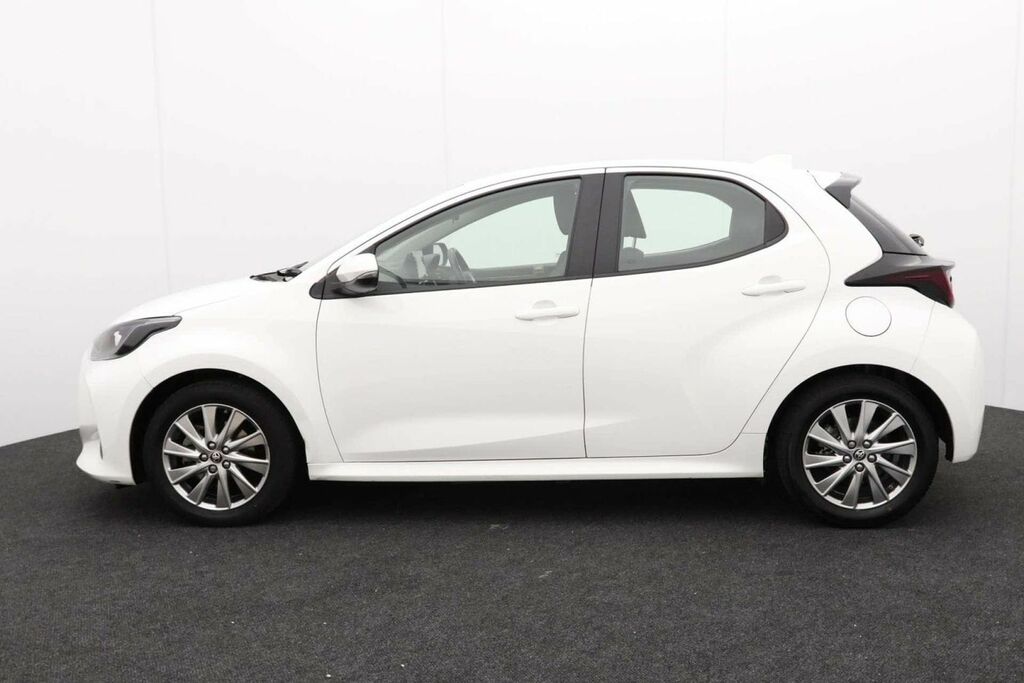 Toyota Yaris 1.5 Yaris Icon Hev Cvt White #4