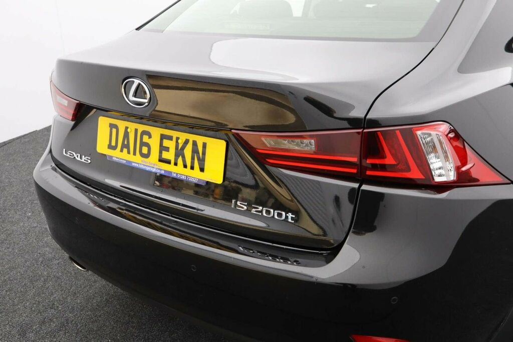 Lexus IS 300H Sport Cvt White #23