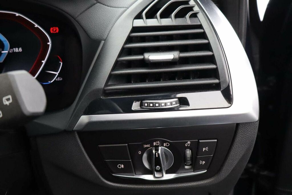 BMW iX3 80Kwh Premier Edition Black #19
