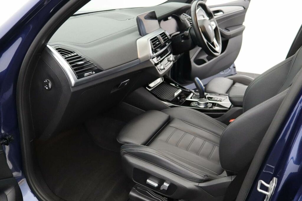 BMW iX3 80Kwh Premier Edition Black #30