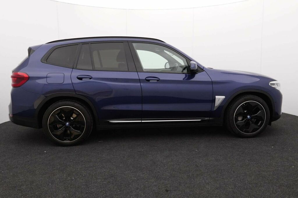 BMW iX3 80Kwh Premier Edition Black #8