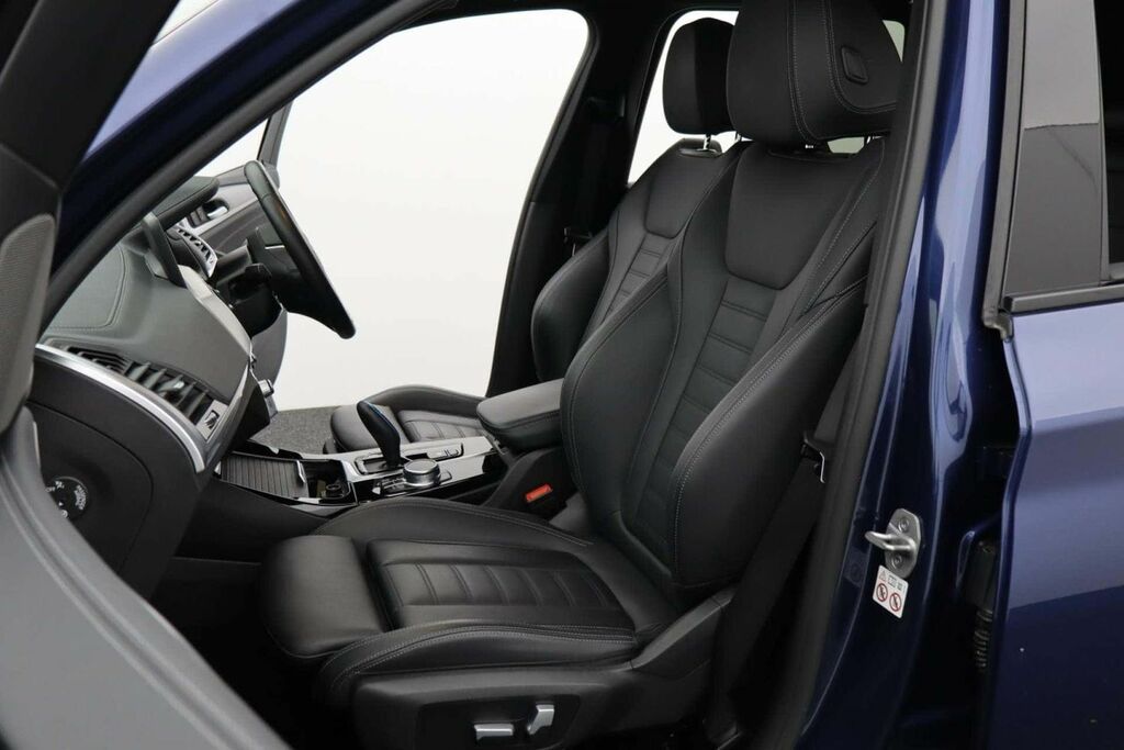 BMW iX3 80Kwh Premier Edition Black #31