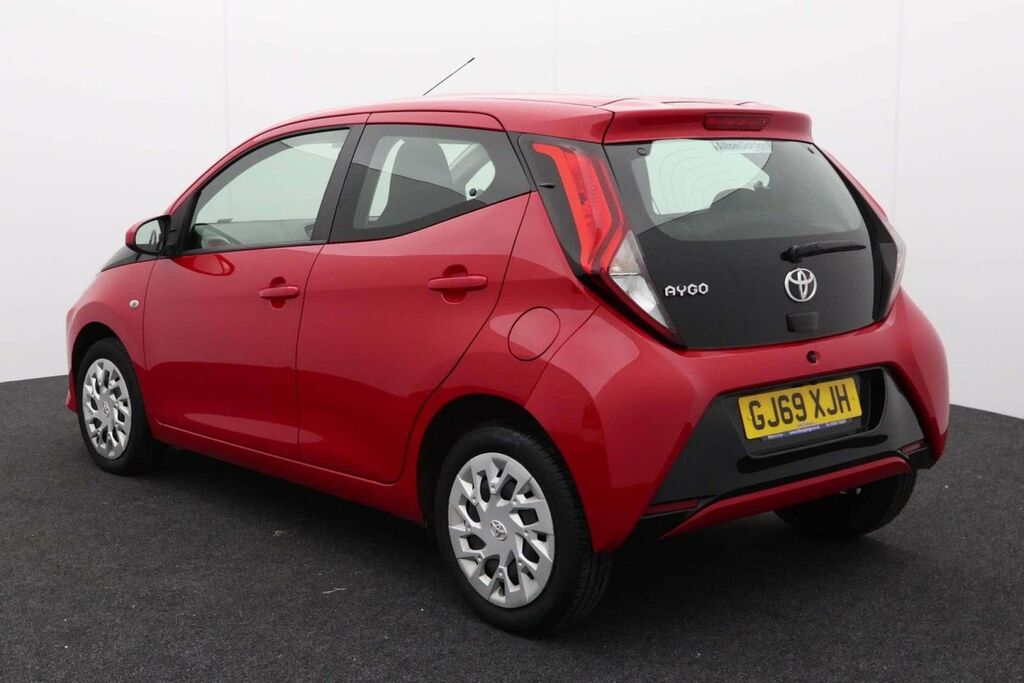 Toyota Aygo X 1.0 Aygo X-play Vvt-i Red #5