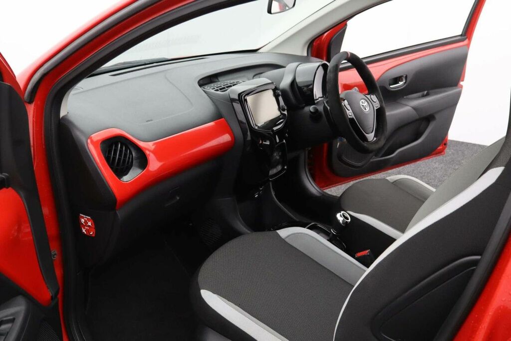 Toyota Aygo X X-clusiv 3 Grey #25
