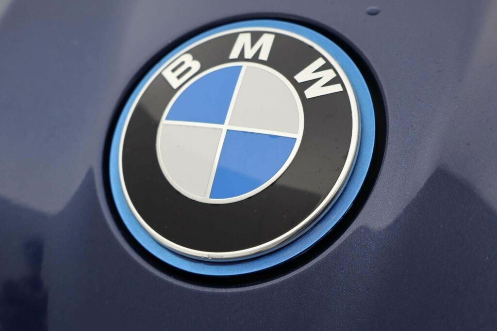 BMW iX M Sport Edition Black #33