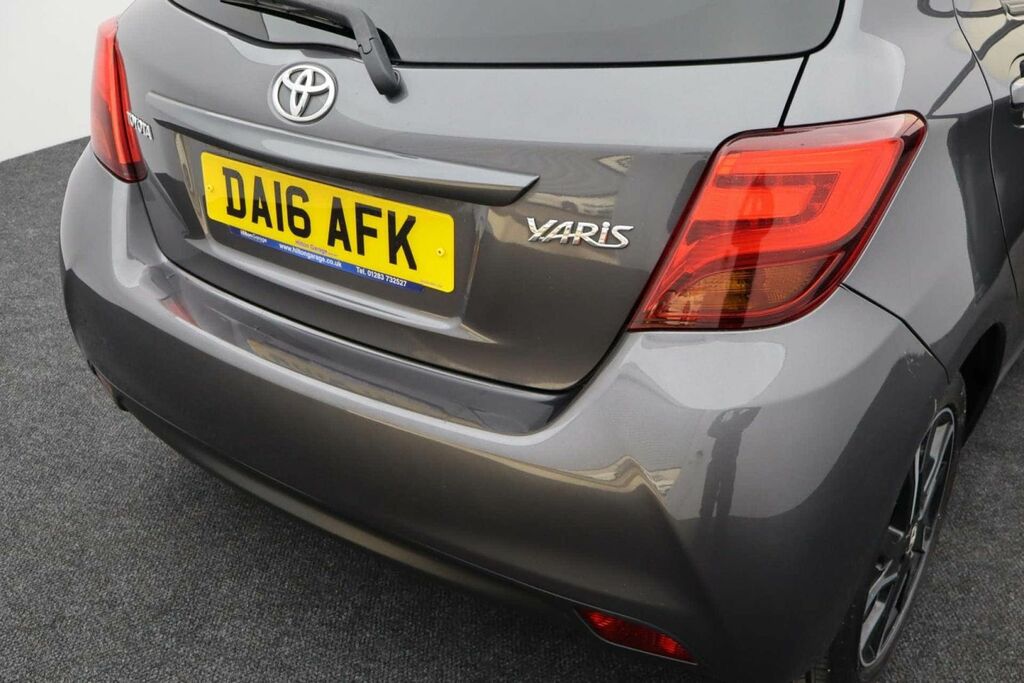 Toyota Yaris Hatchback Red #23