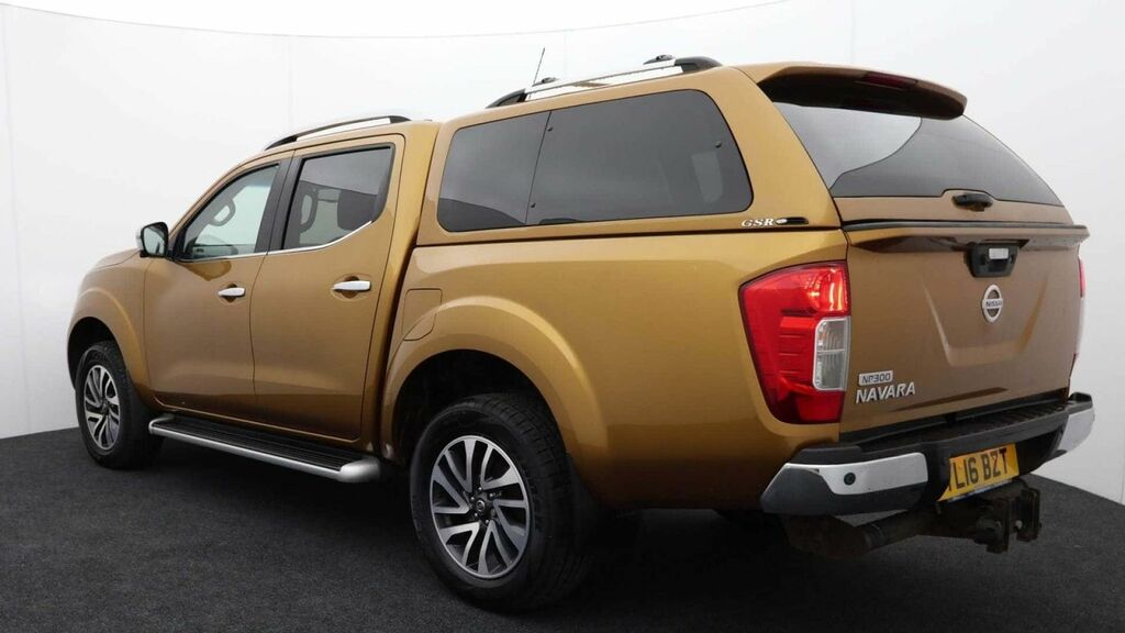 Nissan Navara 2.3 Np300 Navara Tekna Dci 4Wd Yellow #5
