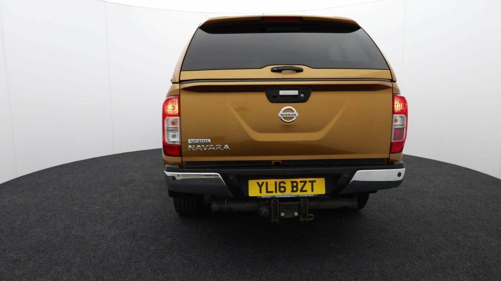 Nissan Navara 2.3 Np300 Navara Tekna Dci 4Wd Yellow #6