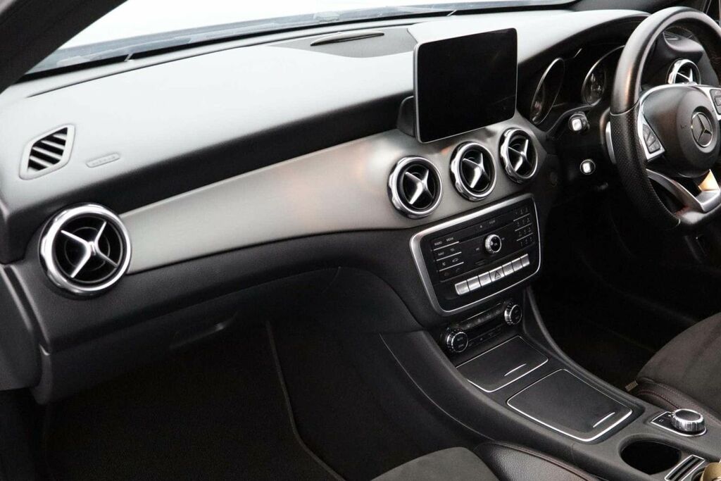 Mercedes-Benz GLA Class Gla 200 Se Executive Grey #31