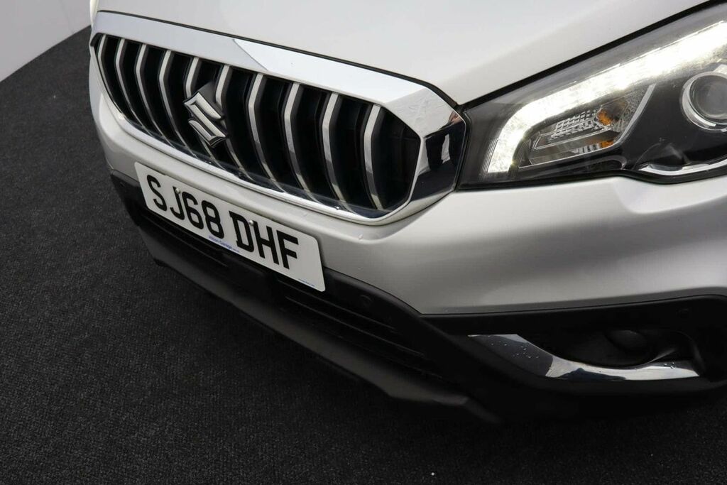 Suzuki SX4 S Cross Black #31