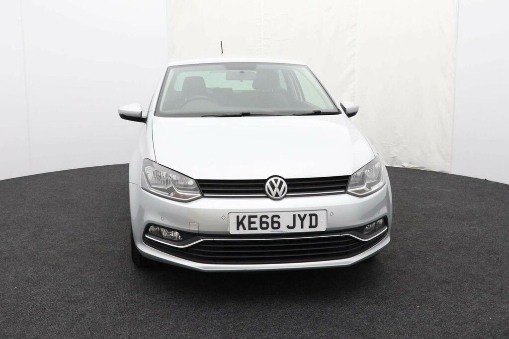 Volkswagen Polo 1.2 Polo Match Tsi Silver #2