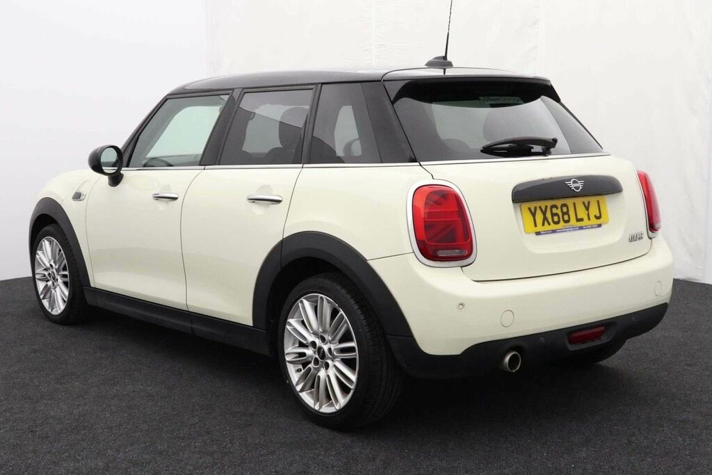 Mini Hatch 1.5 Cooper White #5