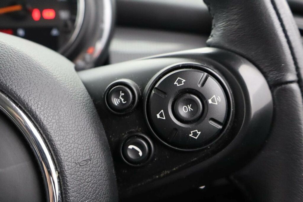 Mini Hatch 1.5 Chili Pack 17In Alloys Media Pack XL Black #19