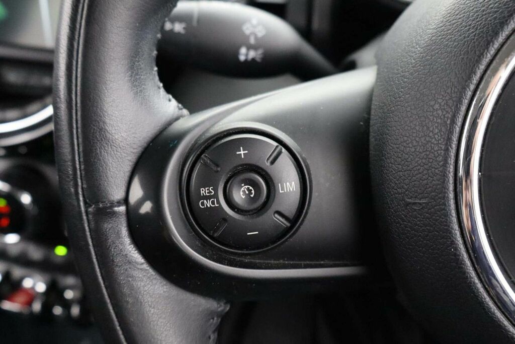 Mini Hatch 1.5 Chili Pack 17In Alloys Media Pack XL Black #18