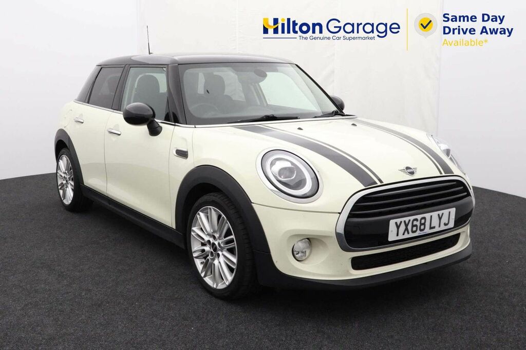 Mini Hatch 1.5 Cooper White
