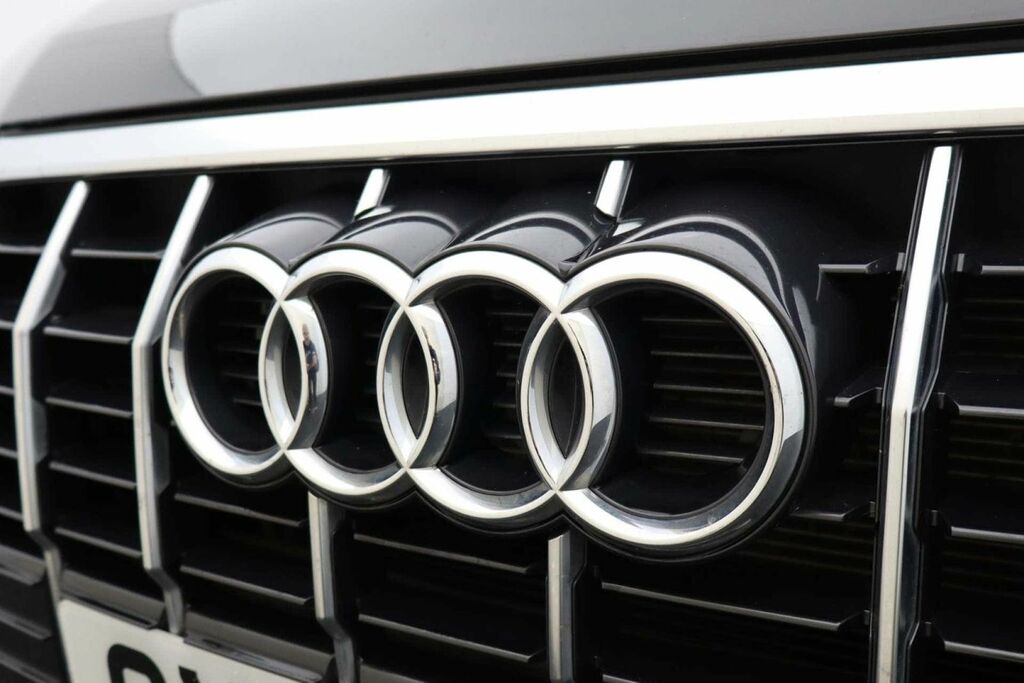 Audi Q3 1.5 Tfsi Cod 35 Black Edition Sportback Grey #32