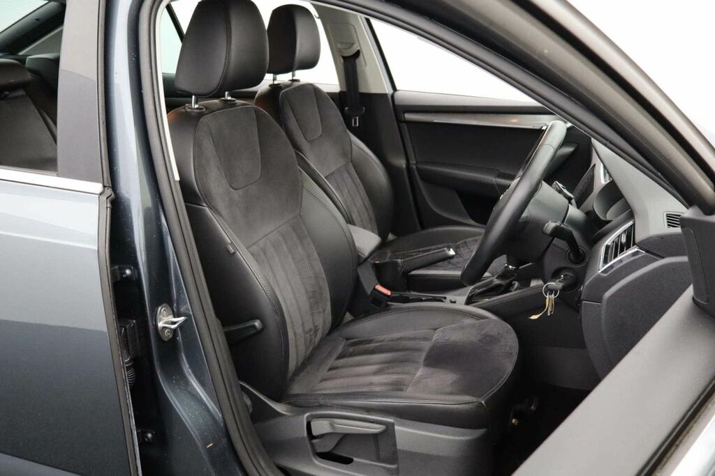 Skoda Octavia Estate Black #21
