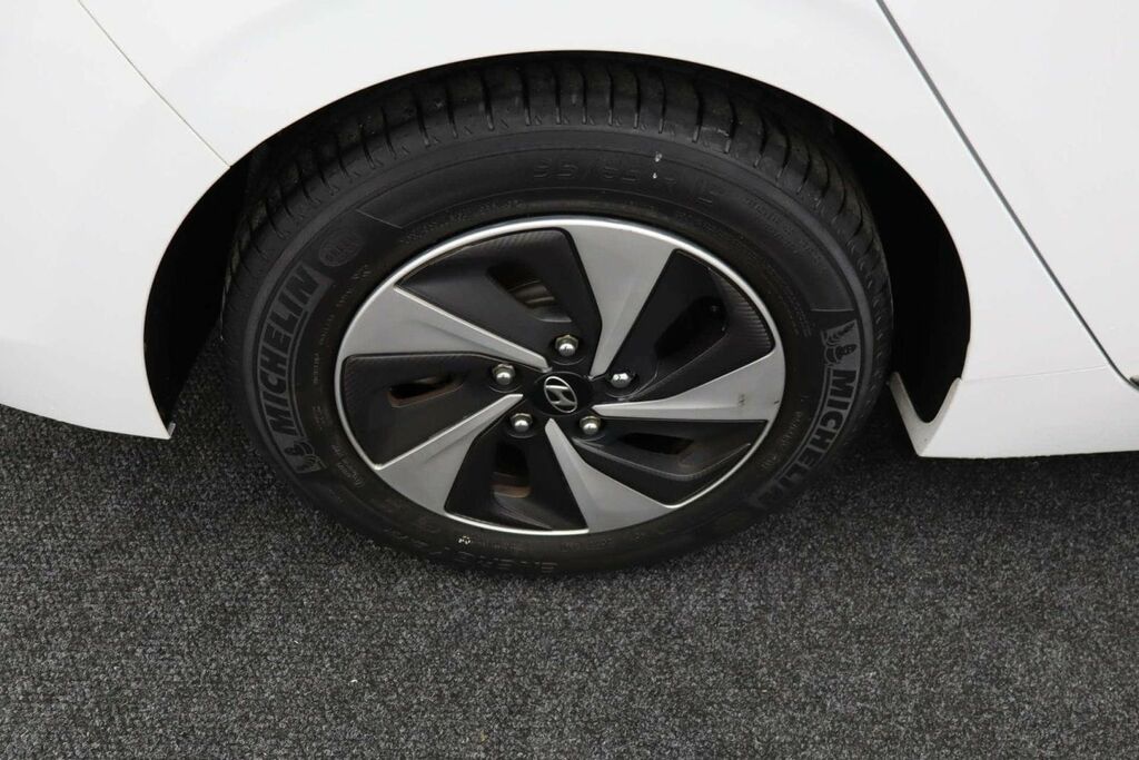 Hyundai Ioniq Hatchback Black #9