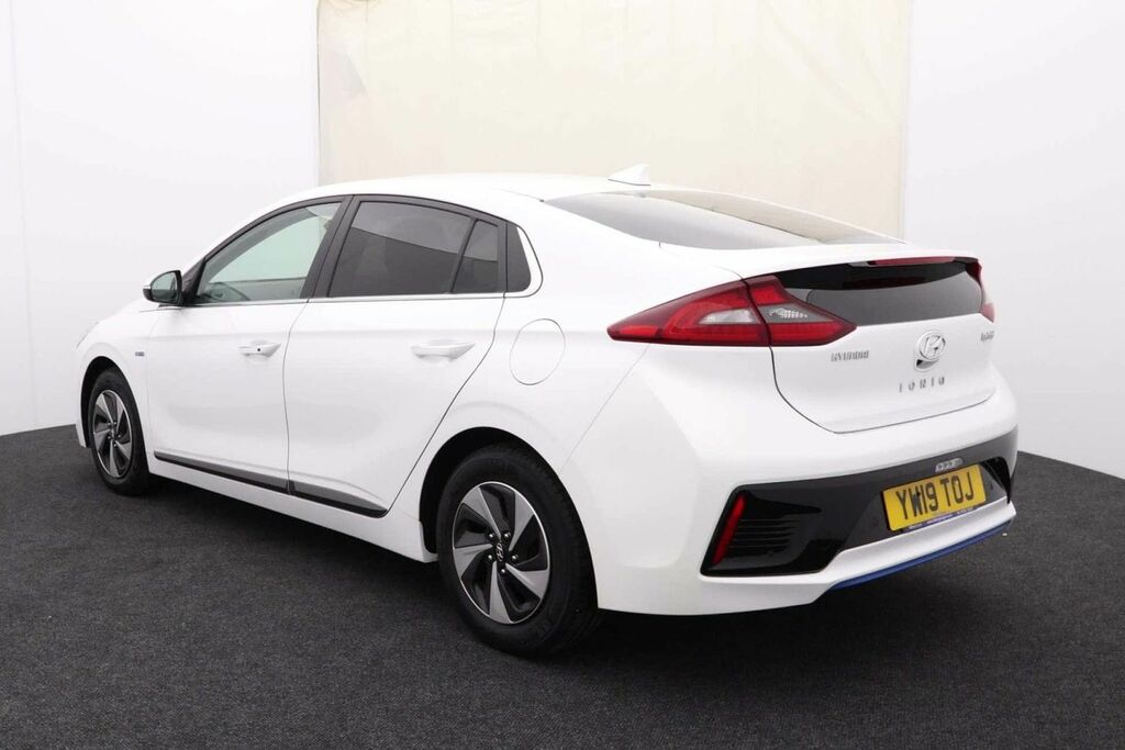 Hyundai Ioniq 1.6 Ioniq Premium Se Fhev White #5