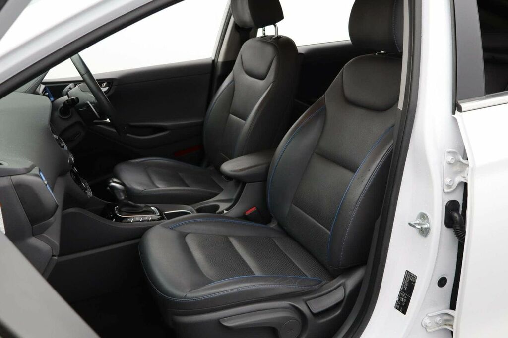 Hyundai Ioniq Hatchback Black #29