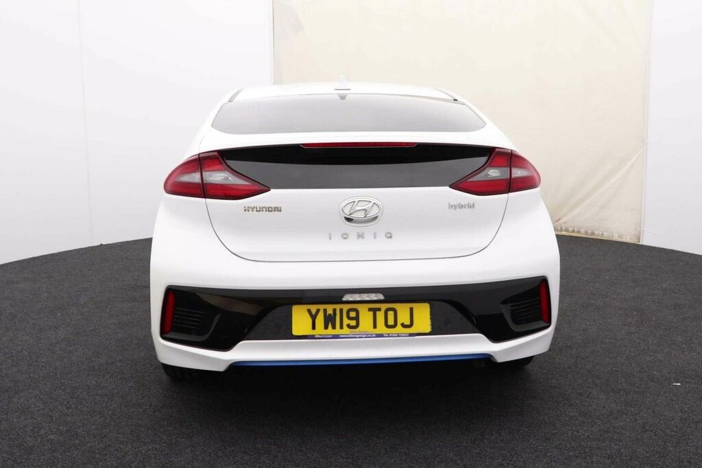 Hyundai Ioniq 1.6 Ioniq Premium Se Fhev White #6