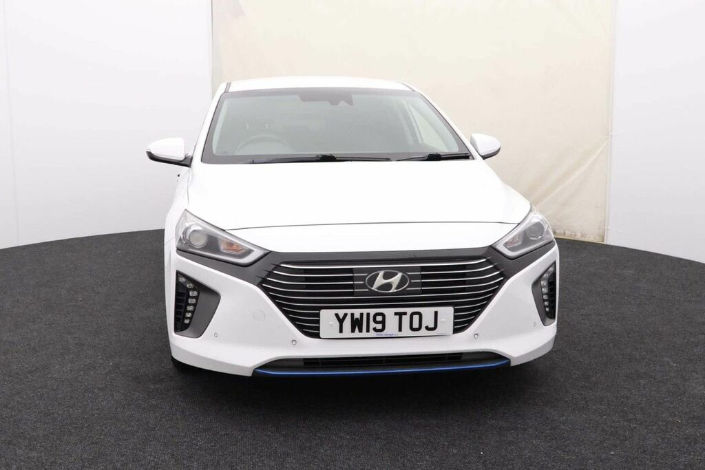 Hyundai Ioniq 1.6 Ioniq Premium Se Fhev White #2