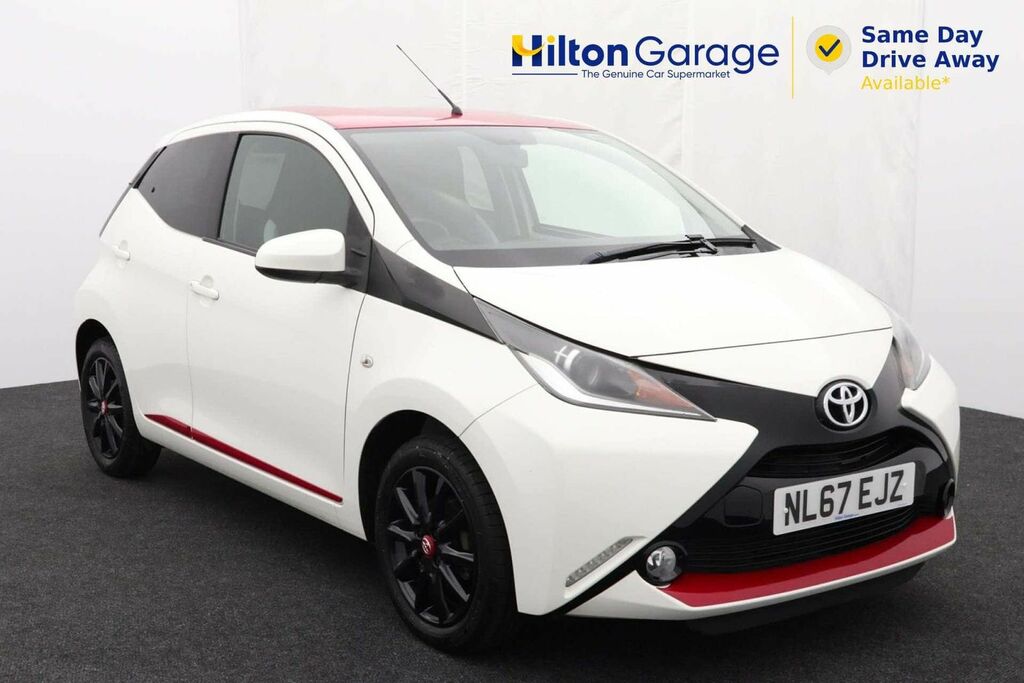 Toyota Aygo X X-press White #1