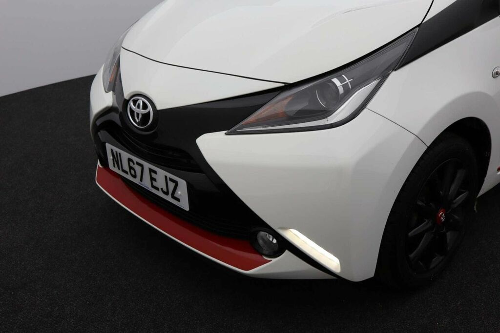 Toyota Aygo X X-press White #28