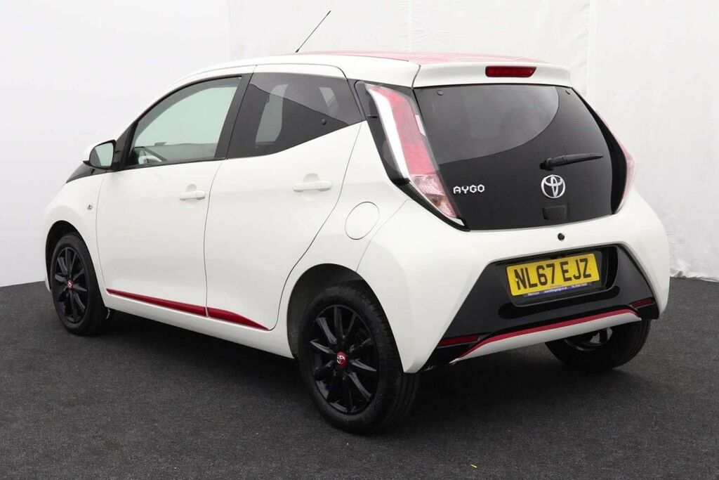 Toyota Aygo X X-press White #5