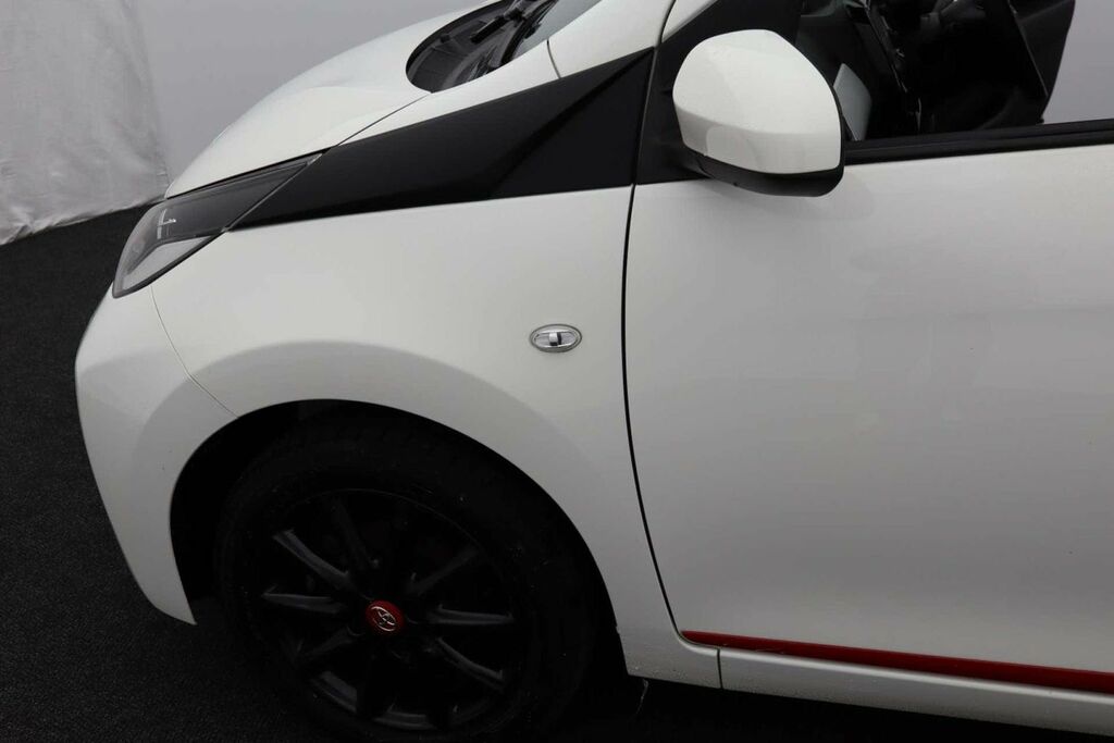 Toyota Aygo X X-press White #27