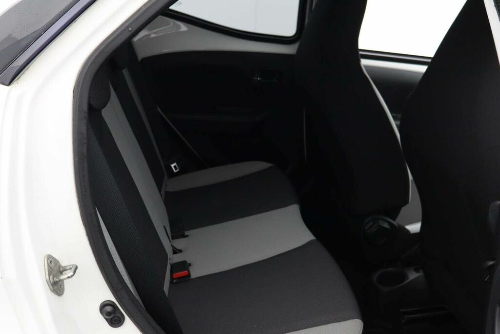Toyota Aygo X X-press White #22