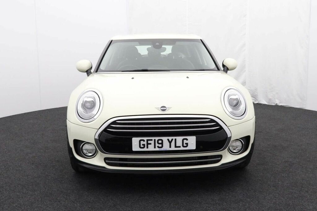 Mini Clubman 1.5 Clubman Cooper Exclusive 6Dr White #2